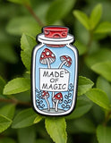 Pin Metálico Made of Magic