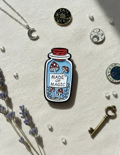Pin Metálico Made of Magic