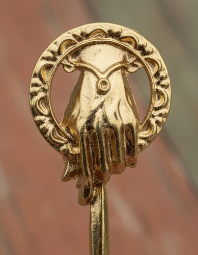 Pin Metálico Mano del Rey Dorado