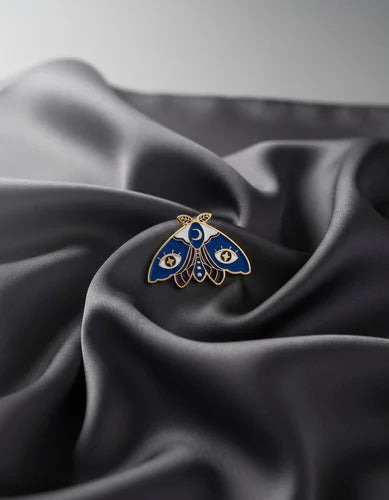 Pin Metálico Mariposa Azul Nocturna