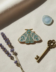 Pin Metálico Mariposa Pastel Celestial