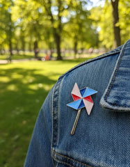 Pin Metálico Molino Multicolor