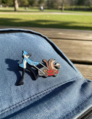 Pin Metálico Mordecai Paseando a Rigby