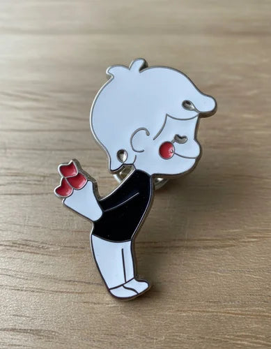 Pin Metálico Niño con Ramo de Rosas