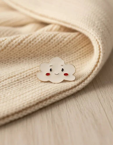 Pin Metálico Nube Carita Sonriente