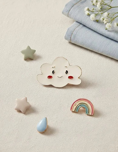 Pin Metálico Nube Carita Sonriente