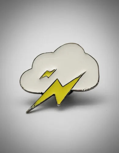 Pin Metálico Nube con Rayo