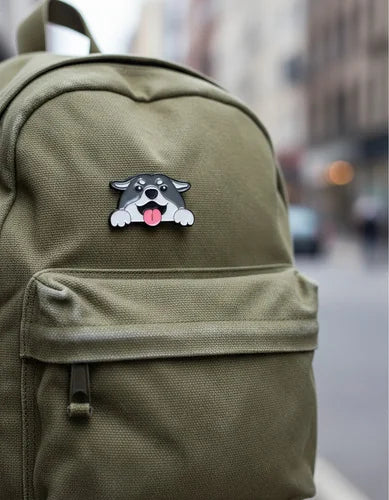 Pin Metálico Perrito Husky Asomado