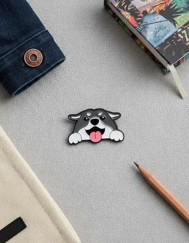 Pin Metálico Perrito Husky Asomado