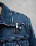 Pin Metálico Puro Hueso