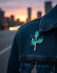 Pin Metálico Rama con Hojas