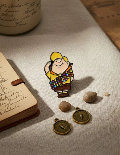 Pin Metálico Russell Scout