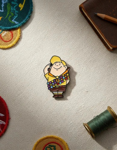 Pin Metálico Russell Scout