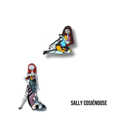 Pin Metálico Sally Cosiéndose