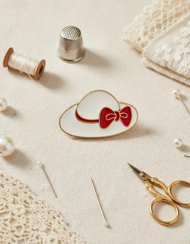 Pin Metálico Sombrero de Verano