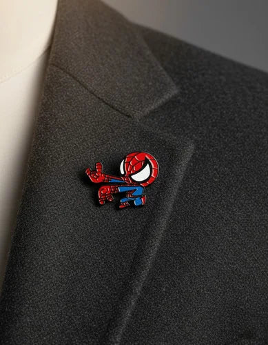 Pin Metálico Spider-Man Pose Telaraña