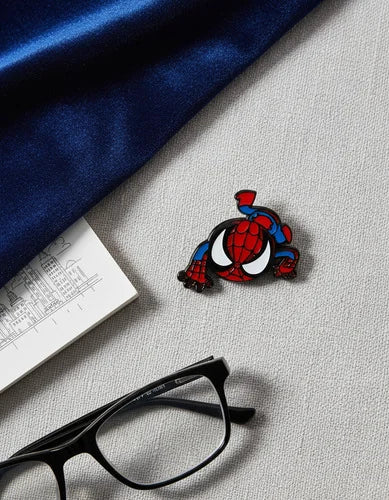 Pin Metálico Spider-Man Sigiloso