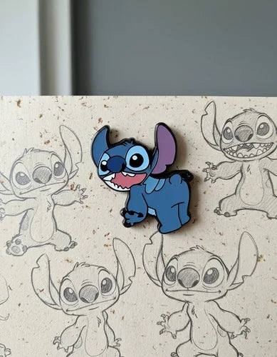 Pin Metálico Stitch Reverencia