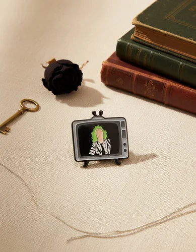 Pin Metálico Televisor Beetlejuice