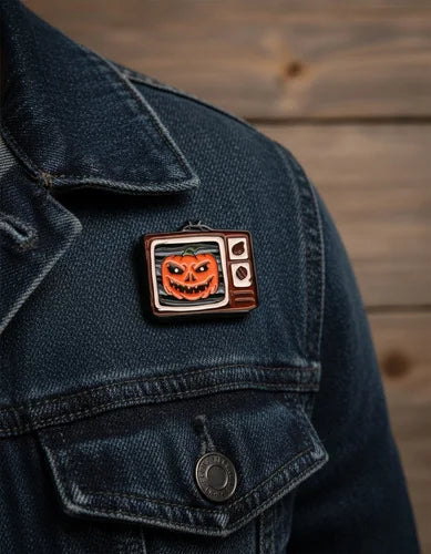 Pin Metálico Televisor Halloween