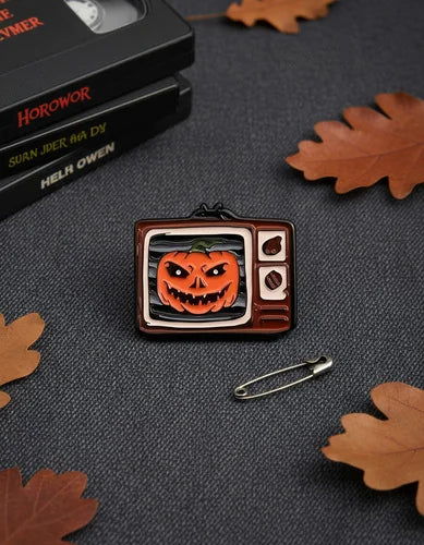 Pin Metálico Televisor Halloween