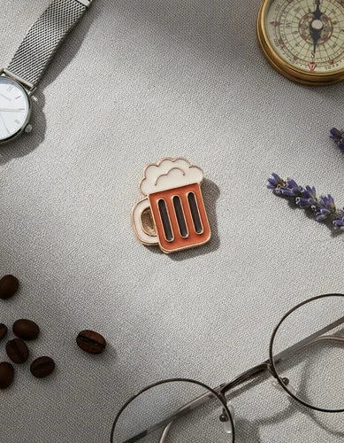 Pin Metálico Vaso de Cerveza Espumosa