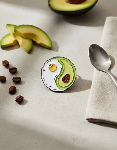 Pin Metálico Yin Yang Aguacate Huevo